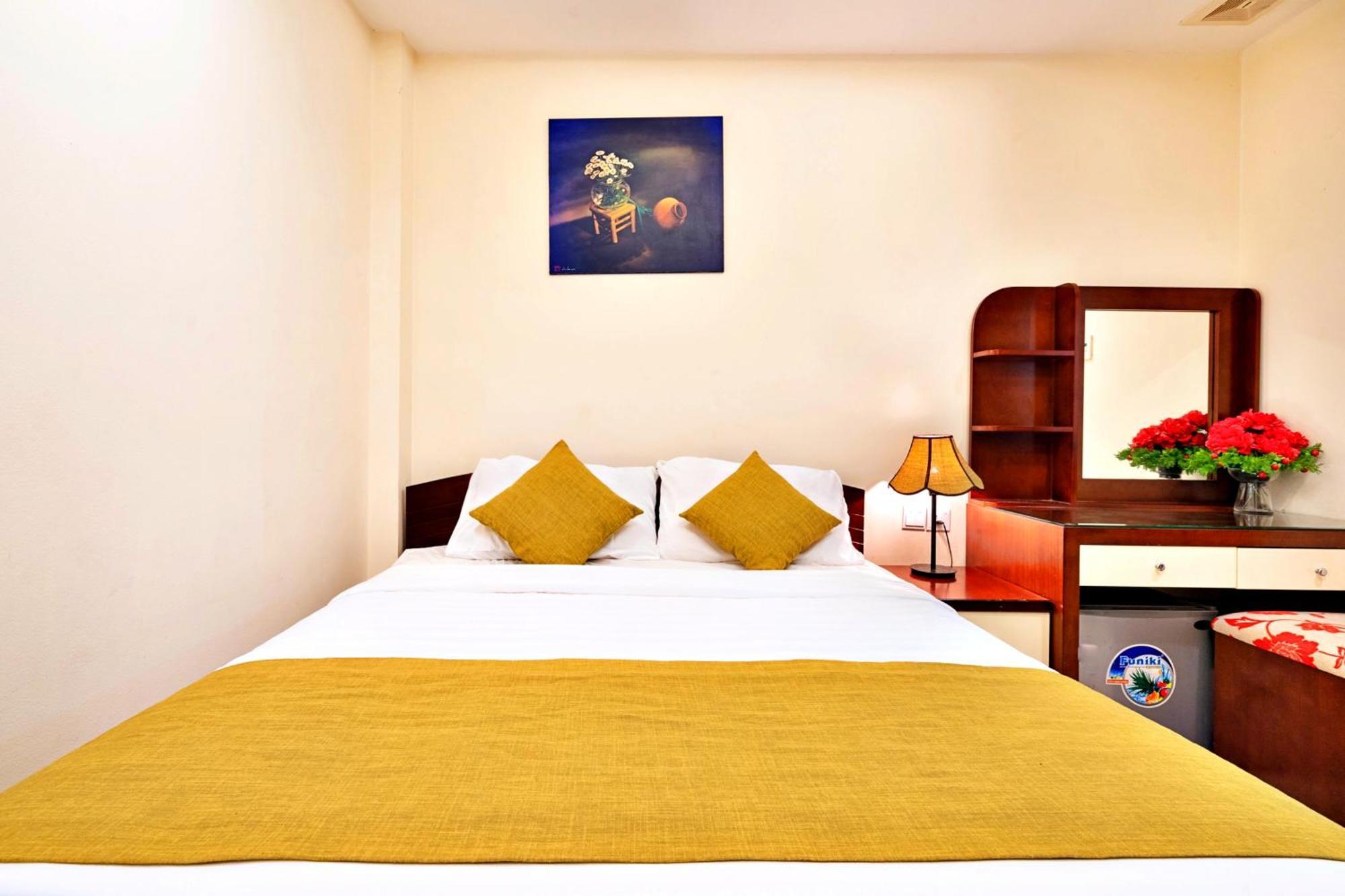 Luan Vu Hotel Ho Chi Minh City Exterior photo